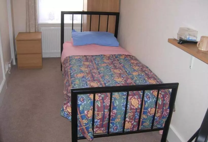 Majatalo Longfield Guest House