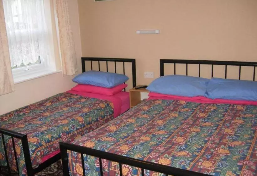 Majatalo Longfield Guest House