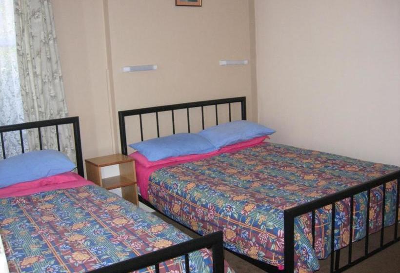 بنسيون Longfield Guest House