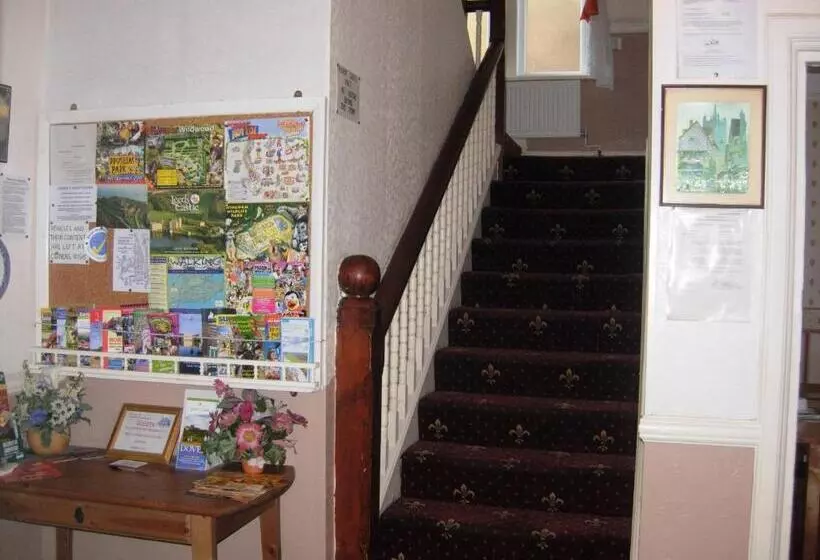 Majatalo Longfield Guest House