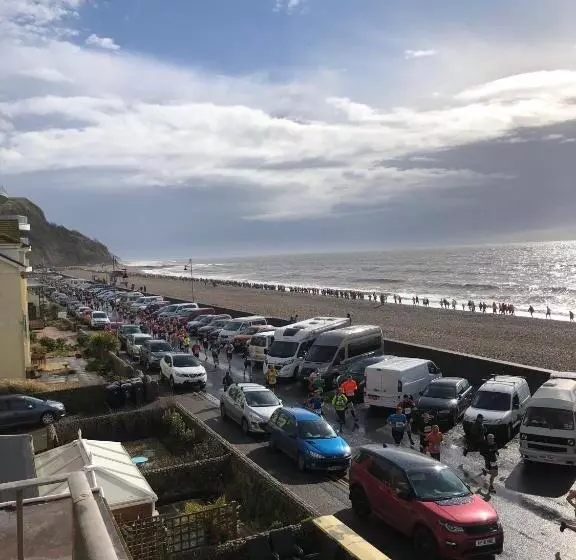 Pension (Hôtel basse catégorie) Mariners