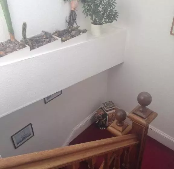 Majatalo Tanglin Guest House