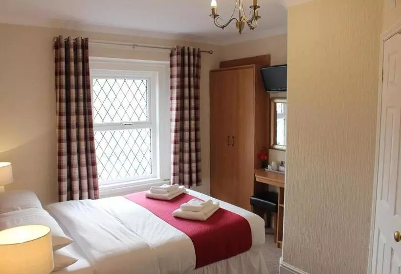 ペンション The Tudor Guest House