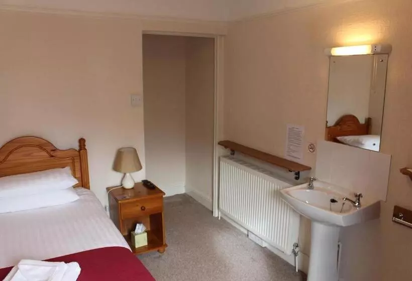 ペンション The Tudor Guest House