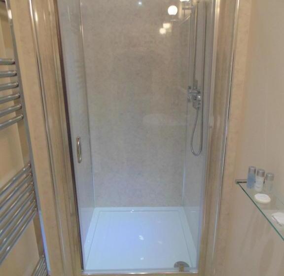 פנסיון Woodside Guest House