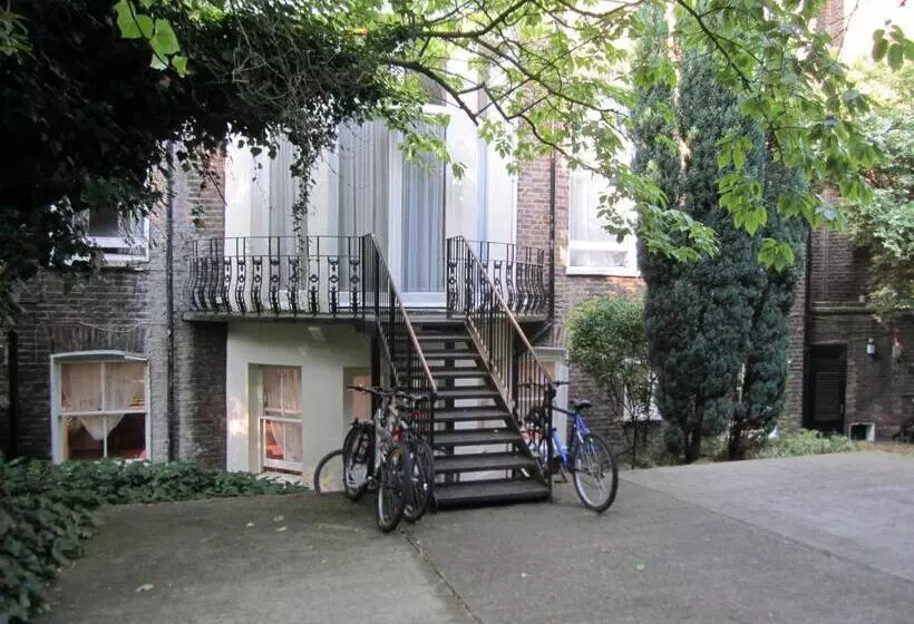 هاستل Belsize House