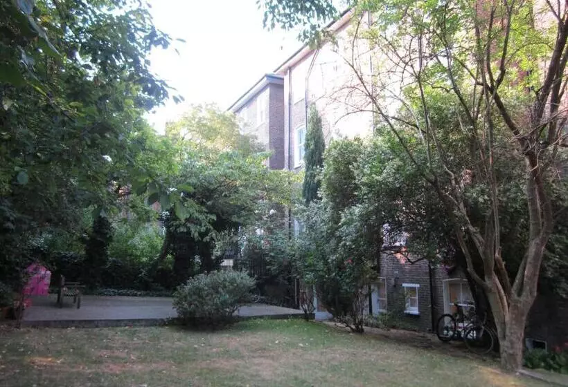 هاستل Belsize House