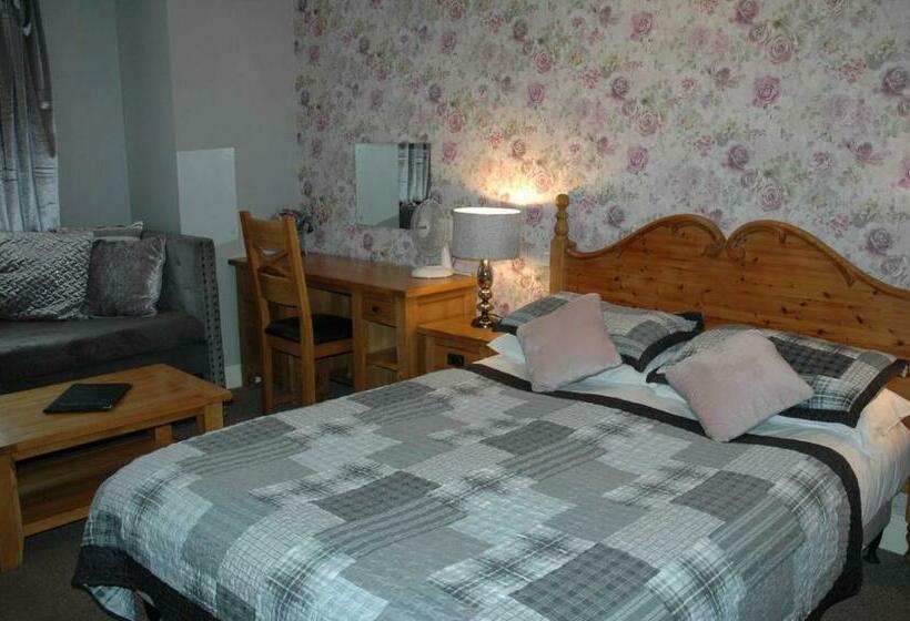 ユースホステル The Royal Inn