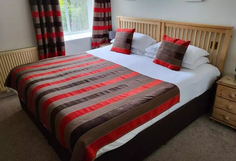 ユースホステル The Royal Inn