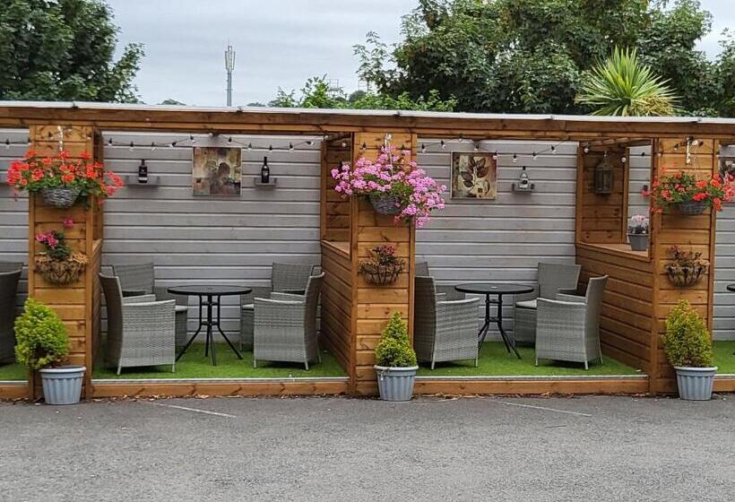 ユースホステル The Royal Inn