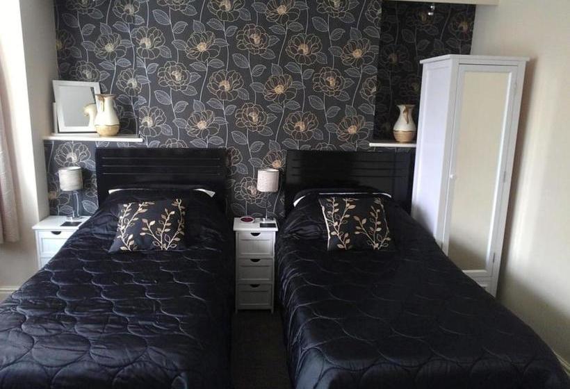 بنسيون Grove Guest House