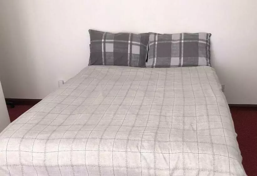 Majatalo Lyttleton Lodge