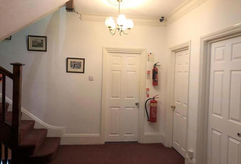 膳宿费 Lyttleton Lodge