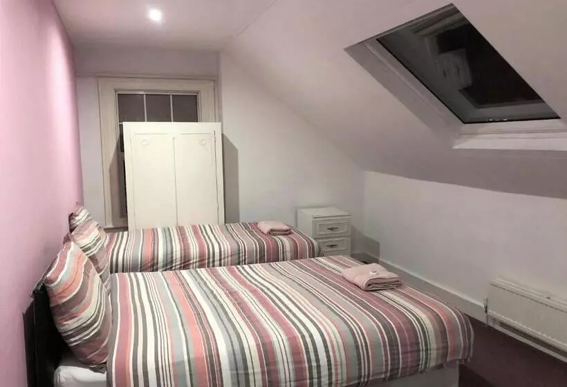 Majatalo Lyttleton Lodge