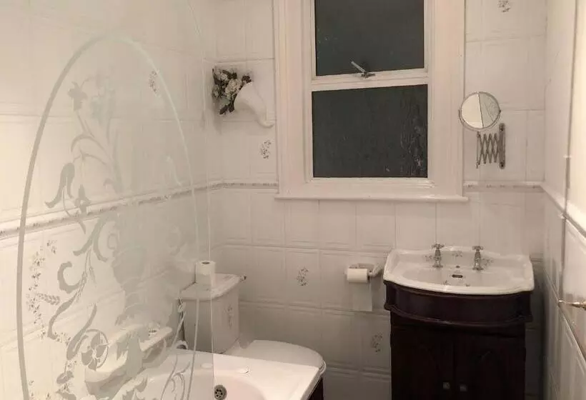 Majatalo Lyttleton Lodge