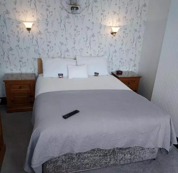 پانسیون Maluth Lodge