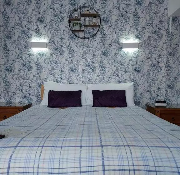 پانسیون Maluth Lodge