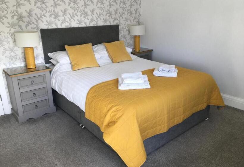 פנסיון The Kenmore Guest House