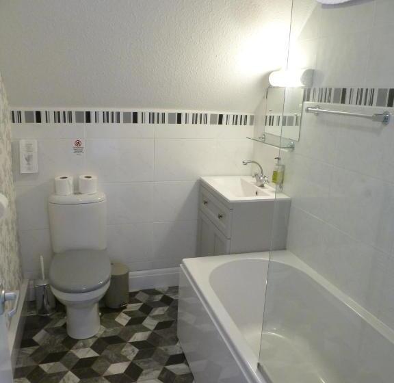 פנסיון The Kenmore Guest House