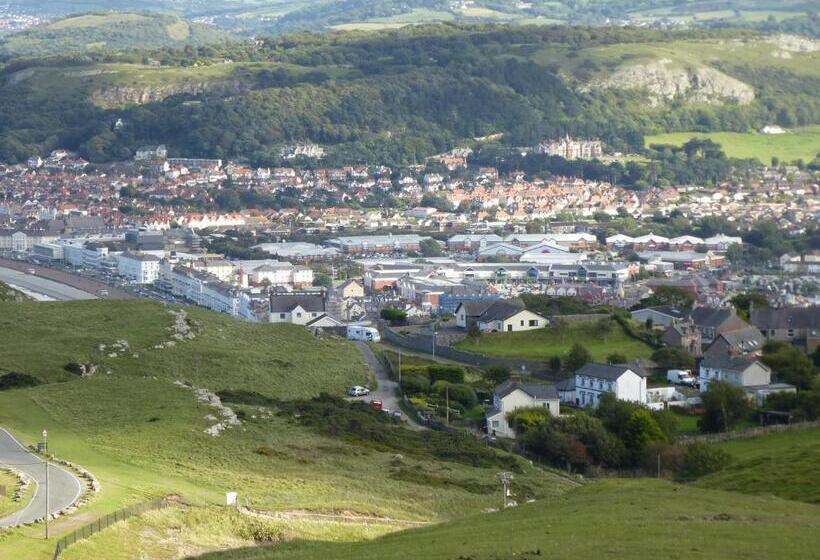 פנסיון The Kenmore Guest House