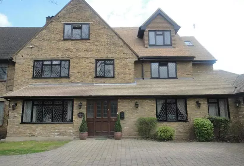 پانسیون The Oaks Guest House
