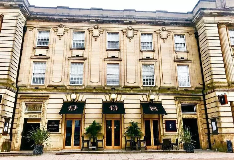 The Halston Carlisle