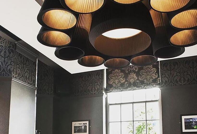 The Halston Carlisle