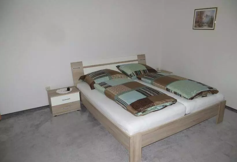 ペンション Ferienwohnung & Zimmervermietung Wolf