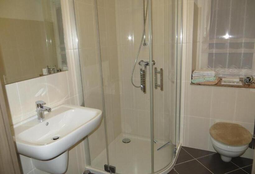 بنسيون Ferienwohnung & Zimmervermietung Wolf