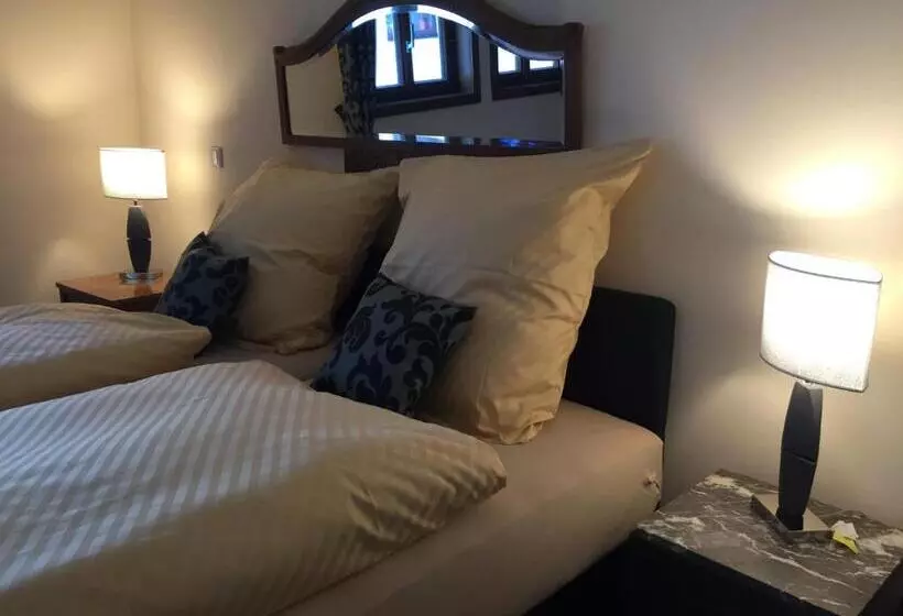 Retkeilymaja Mcmuller S Kemenate Fulda