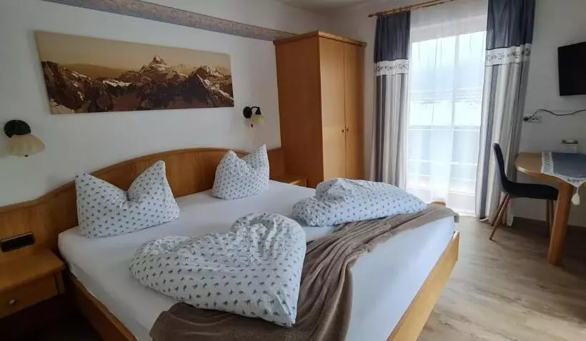 Majatalo Alpenlandhaus