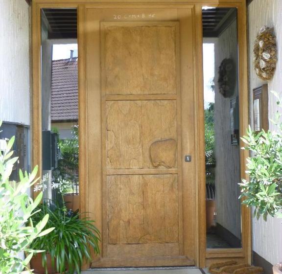 פנסיון Ferienhaus Stein