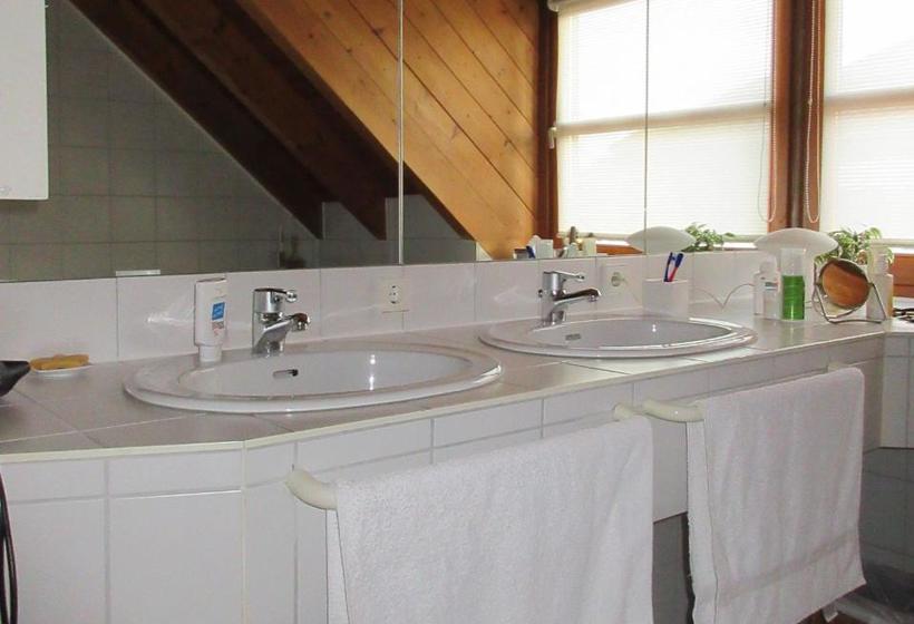 Majatalo Gästezimmer Paul