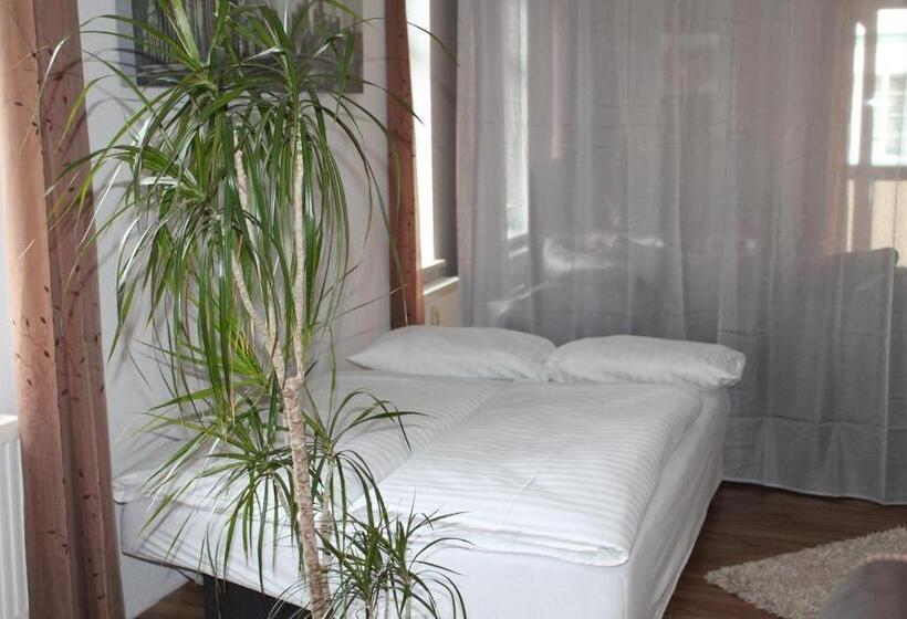 Pensão Murphy S Zimmer Und Apartments