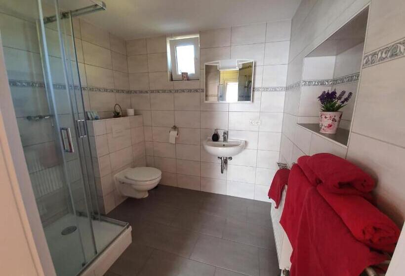 Majatalo Gasthof Zum Amboss