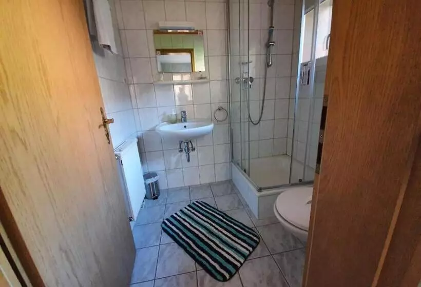 Majatalo Gasthof Zum Amboss