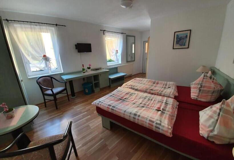 Majatalo Gasthof Zum Amboss