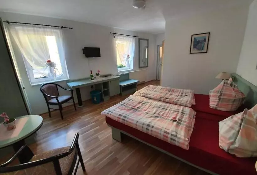 Majatalo Gasthof Zum Amboss