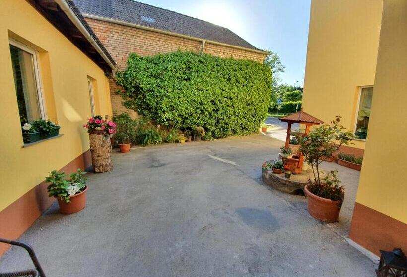 Majatalo Gasthof Zum Amboss