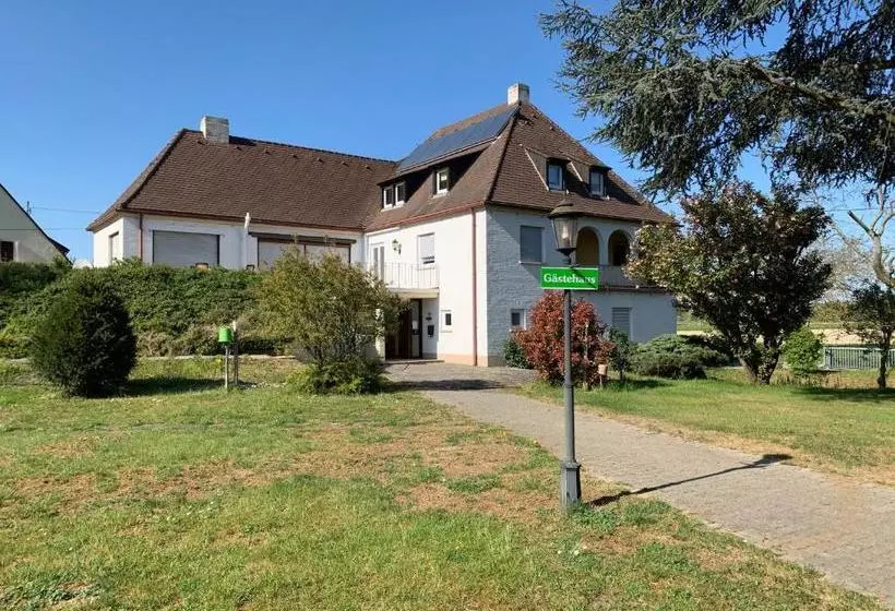 Majatalo Gästehaus An Der Rheinbrücke