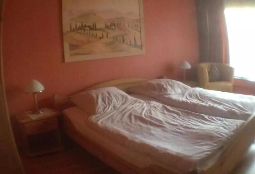 Majatalo Gästehaus Burg Molbach