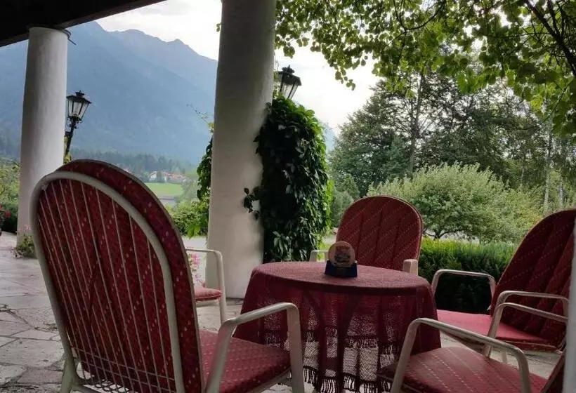 ペンション Villa Bergkristall