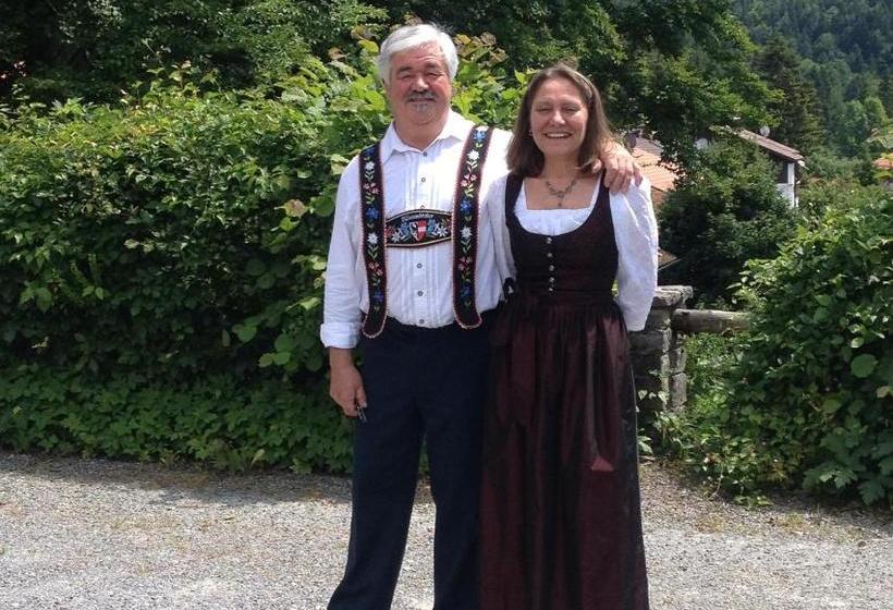 פנסיון Villa Bergkristall