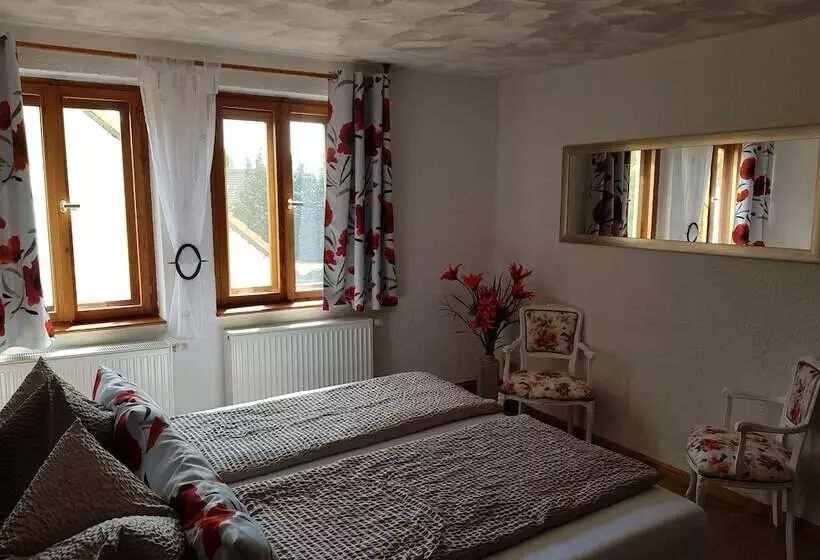 Pension Zum Alten Schulhaus