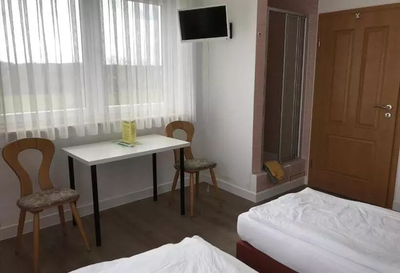 Retkeilymaja Landgasthof Felsenkeller