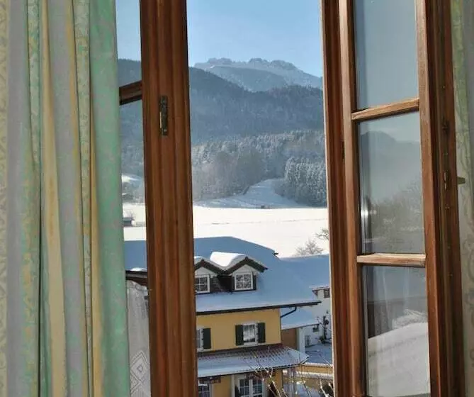 Majatalo Gasthof Kampenwand Bernau