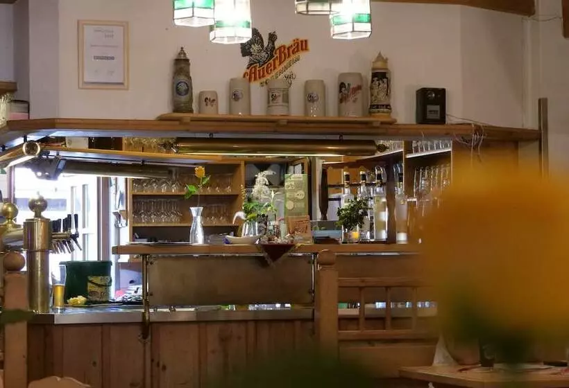 Majatalo Gasthof Kampenwand Bernau