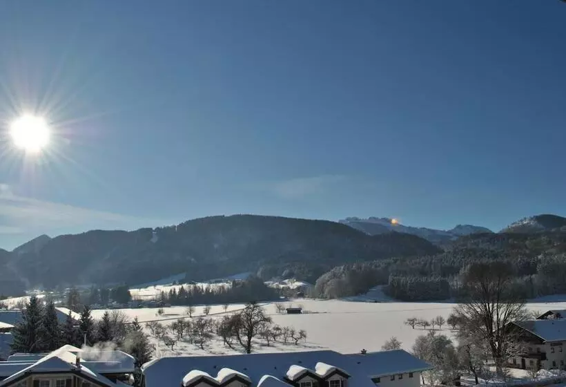 Majatalo Gasthof Kampenwand Bernau