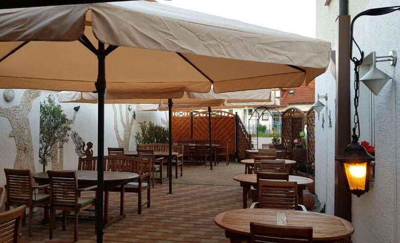 펜션 Gasthof Liederhalle