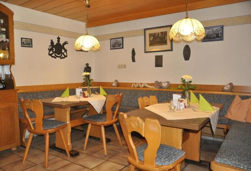 펜션 Gasthof Liederhalle